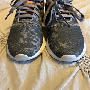 Like brand new Addidas tennis shoes.
